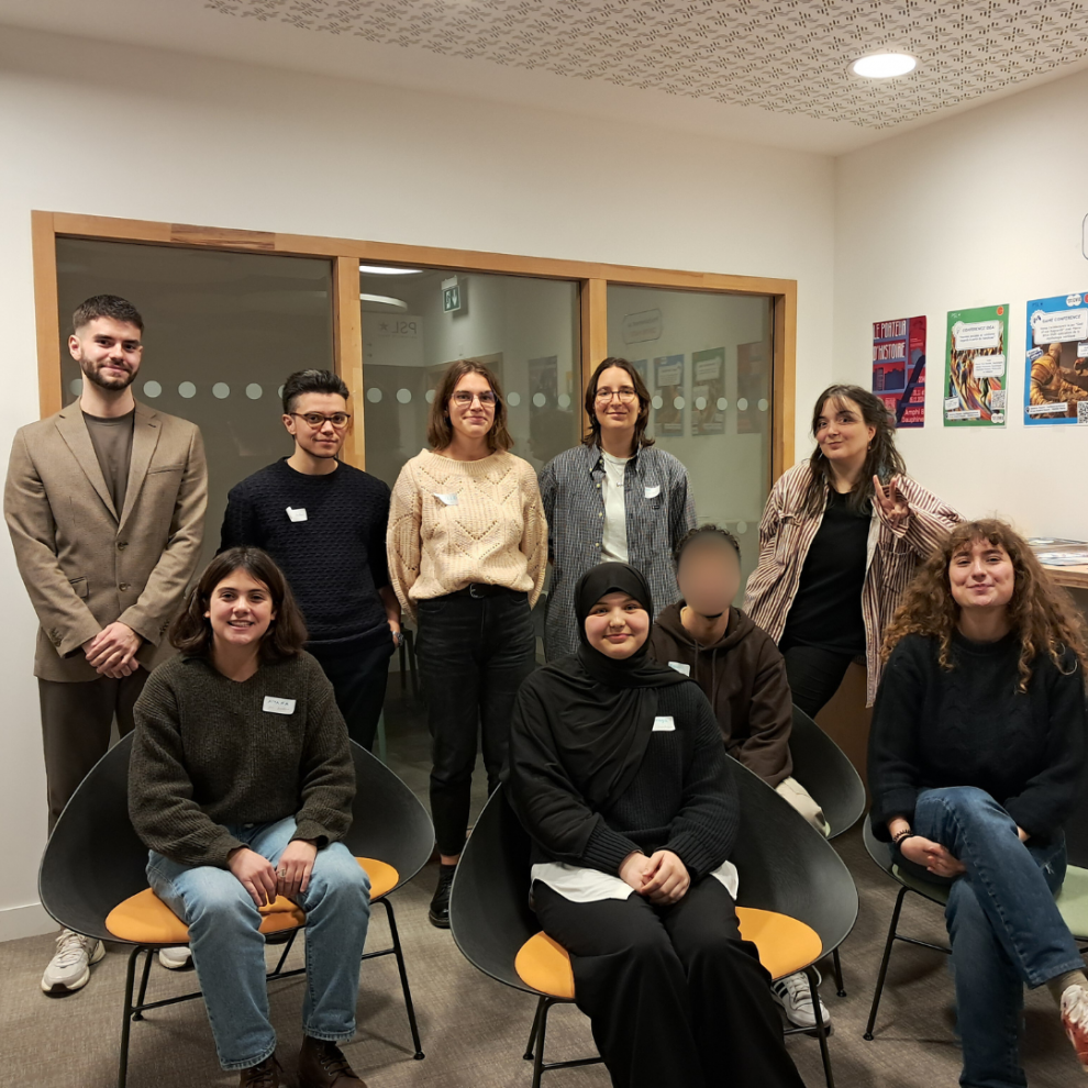 groupe d'étudiants chercheurs